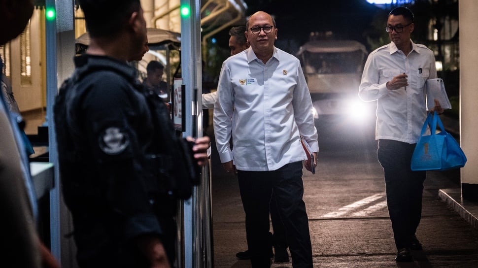Coordinating Ministry for Downstreaming Formed: Will Rosan Fall Under Bahlil's Command?