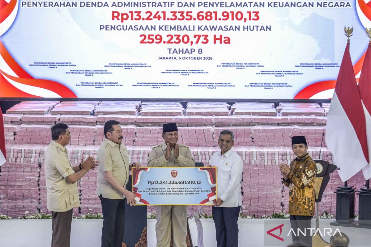 Prabowo Teases Lt. Gen. Richard: Don't Worry, I've Seen It