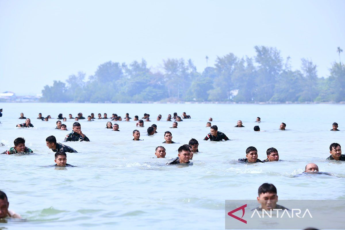 RSA Natuna Air Force Base sharpens soldiers' physical fitness through cross-terrain training