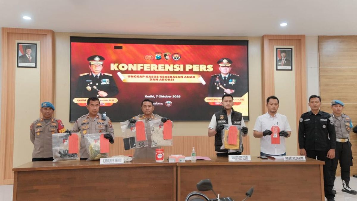 Two Babies Murdered in Kediri; Four Suspects Arrested