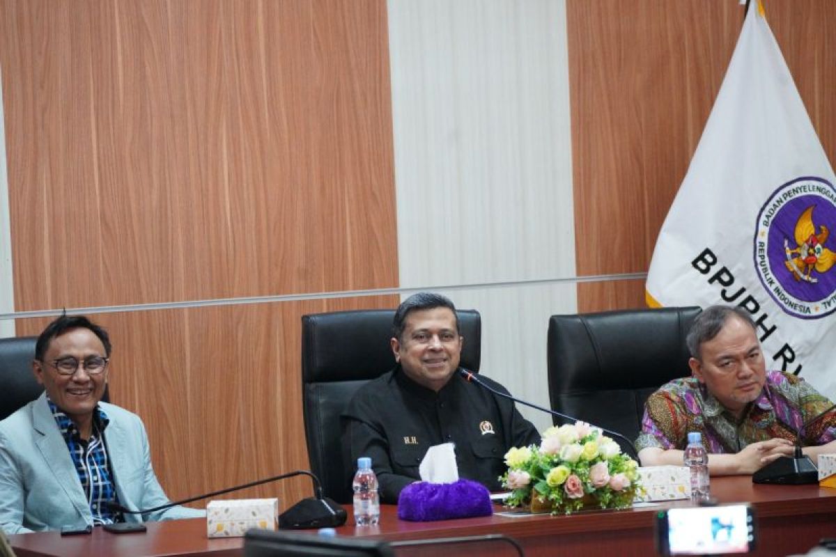 Indonesia Rules Out Delay to Mandatory Halal Certification Policy
