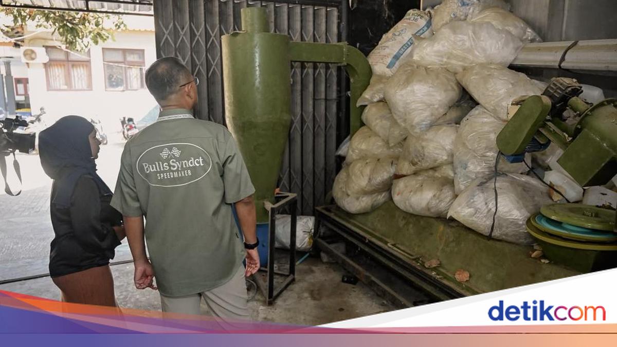 Pertamina Supports Waste Bank to Keep Mandalika Clean