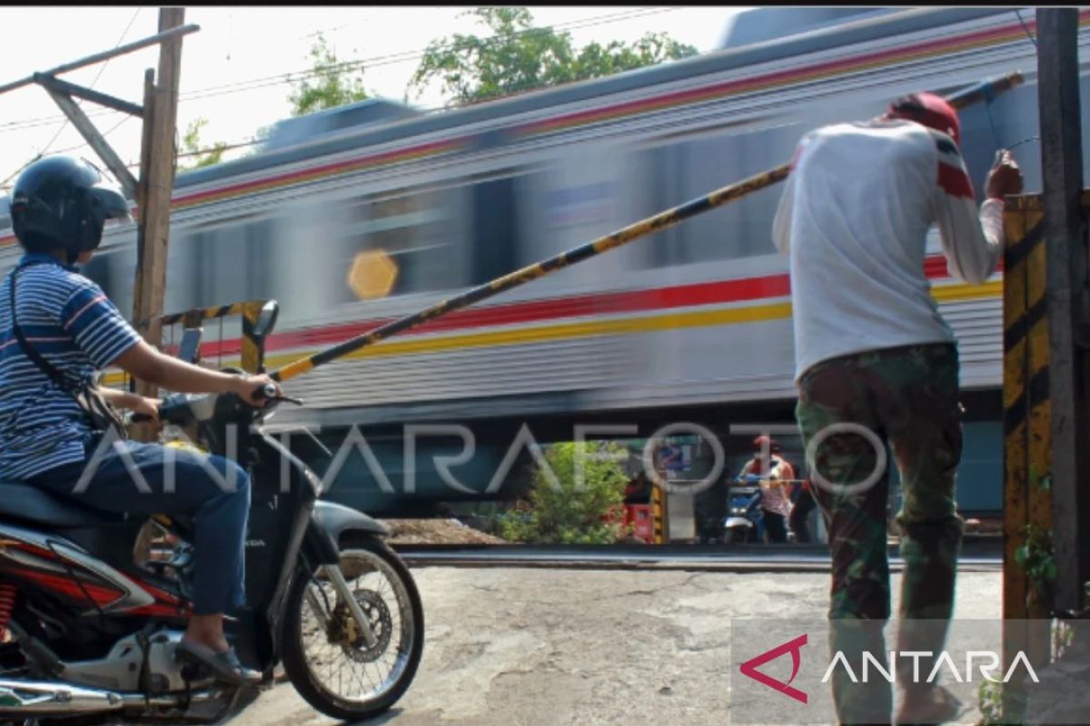 Two people killed after being struck by train in Karawang