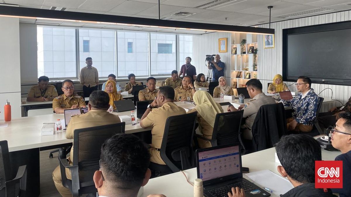 Ten Finalist Village Heads for Benyamin S Award Attend Communications Training