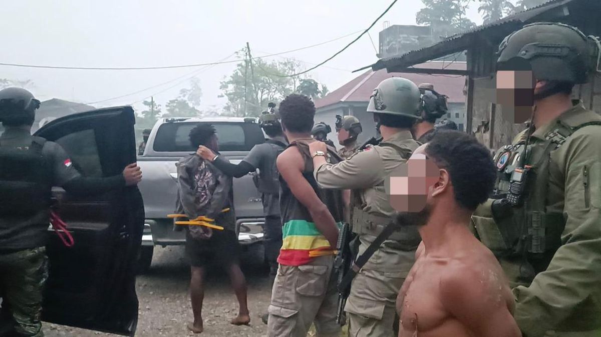 Cartenz Task Force Arrests Two Armed Group Members over Yahukimo Civilian’s Murder