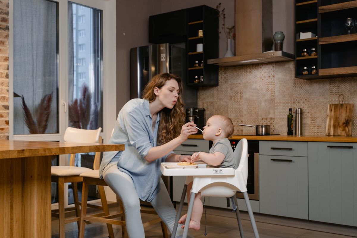 Psychologist Warns of Risks from Passing Parenting Practices Down Through Generations