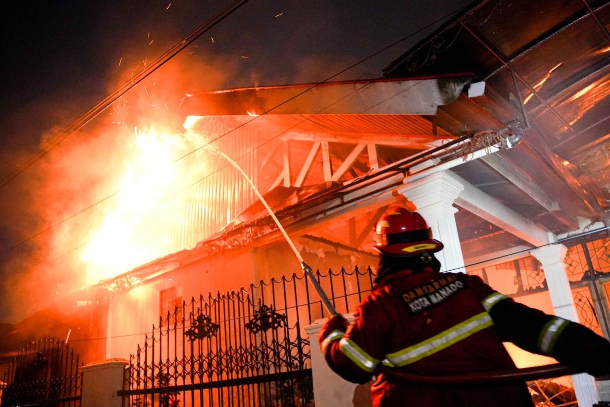 Manado Fire Service: 27 Homes Burn in Sindulang