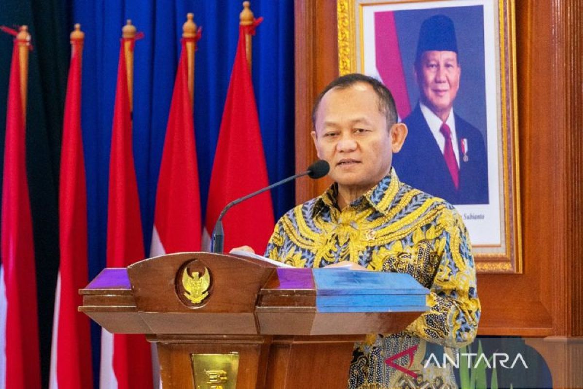 Industry Minister: Resolving Industrial Gas Issues Requires a Common Understanding