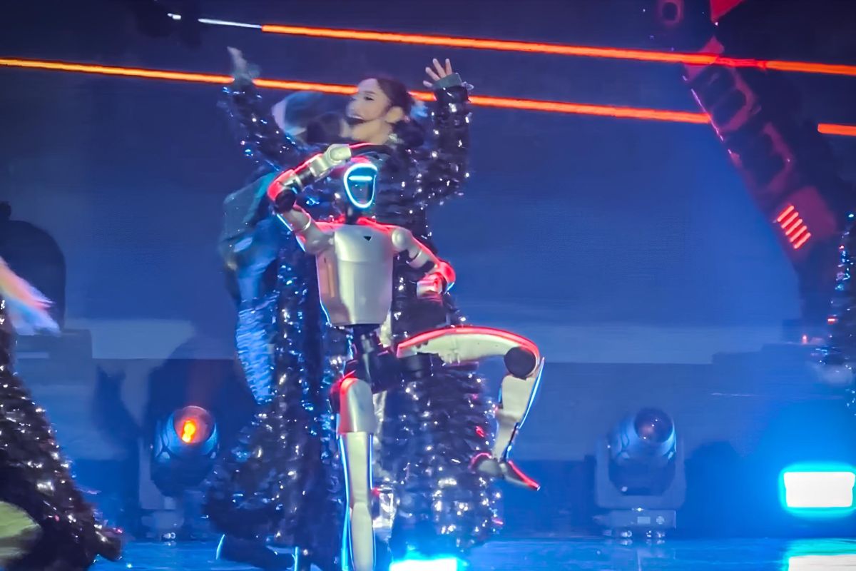 BYD Humanoid Robot Steals the Show at Latest Technology Launch