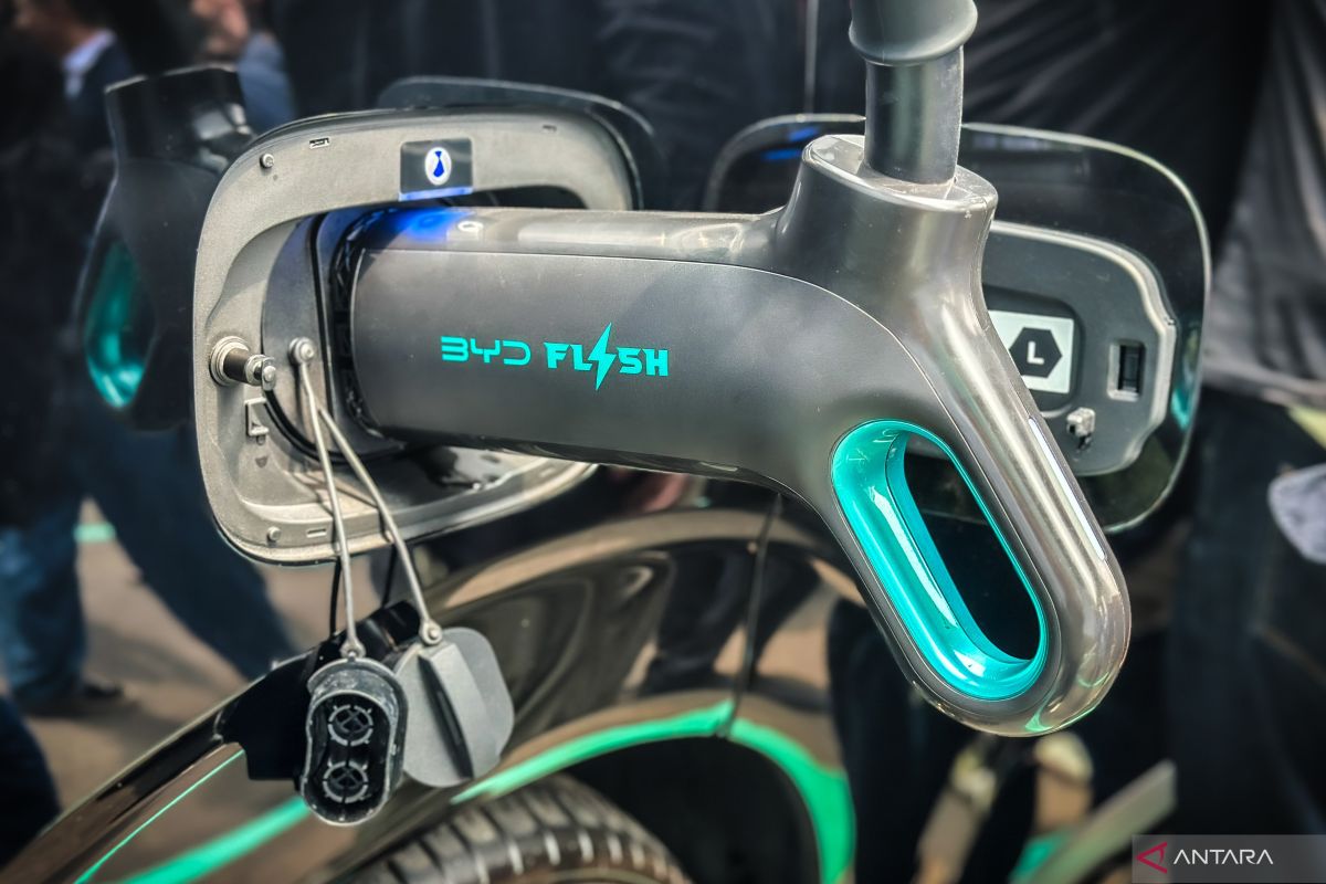 BYD Targets Building 100 Flash Charging Stations in Indonesia Within Two Months
