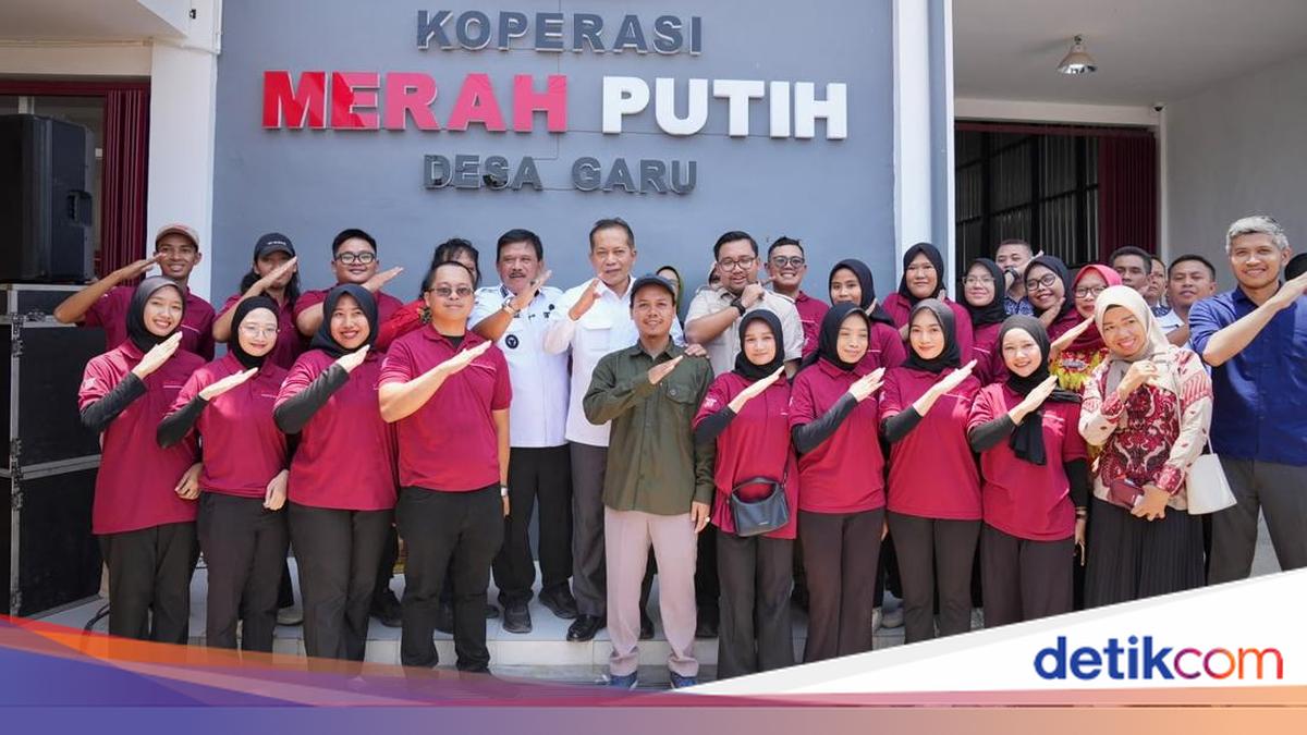 Co-operatives Minister Checks KDKMP Operations in East Java, Says Rollout Will Be Gradual