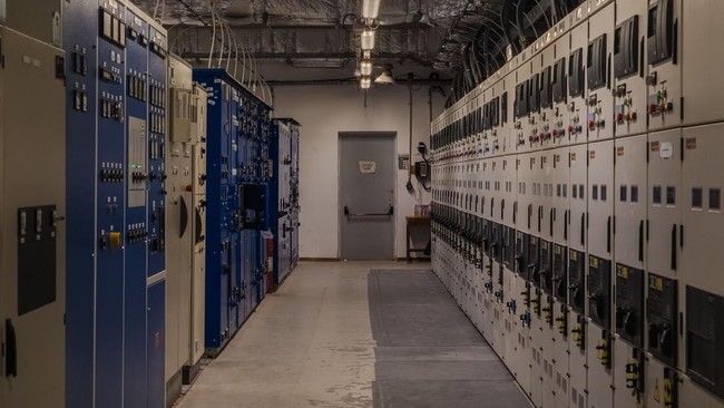 Data Centre Stocks Suddenly Plunge in Unison: Here’s Why