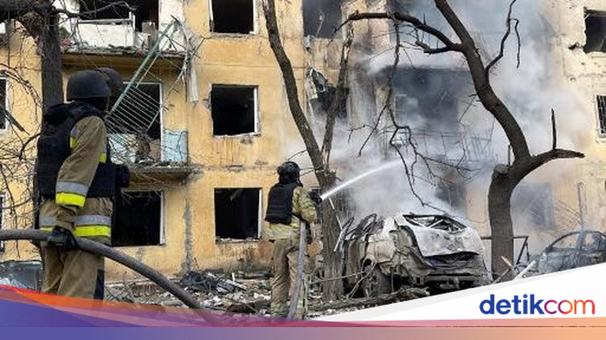 Russia Attacks Eastern Ukraine, Killing Four