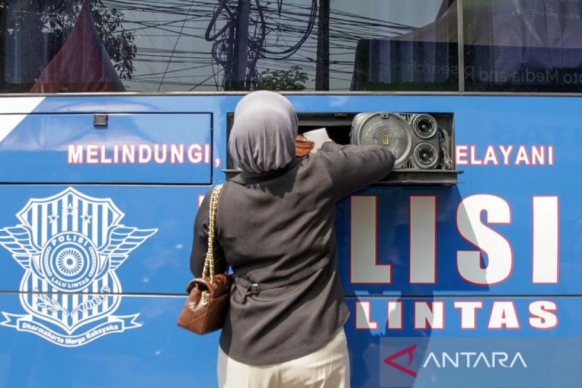 Two Mobile SIM Service Locations Open This Sunday