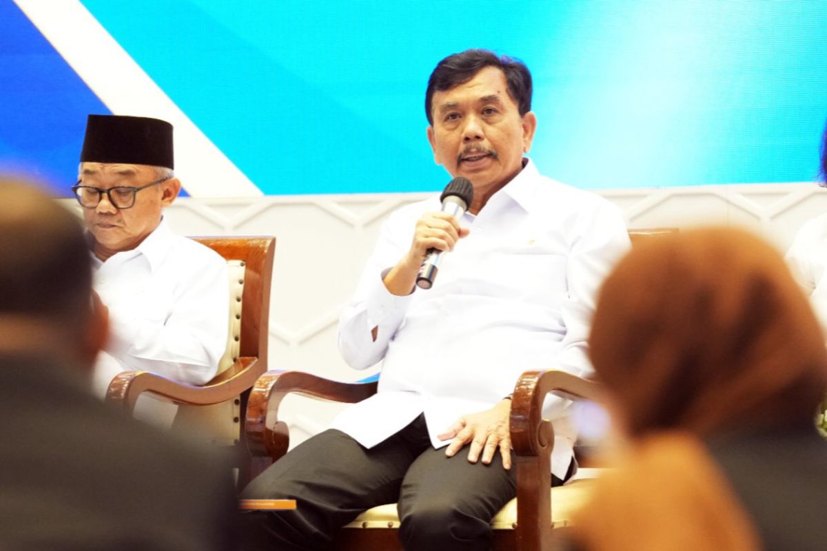 Government commits to expanding access to education