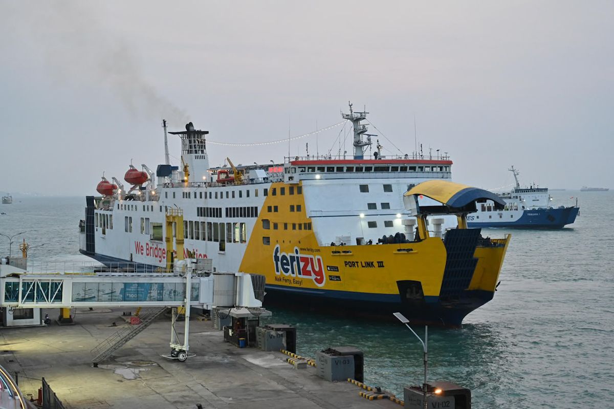 ASDP Operates KMP Portlink III to Strengthen Java–Sumatra Connectivity